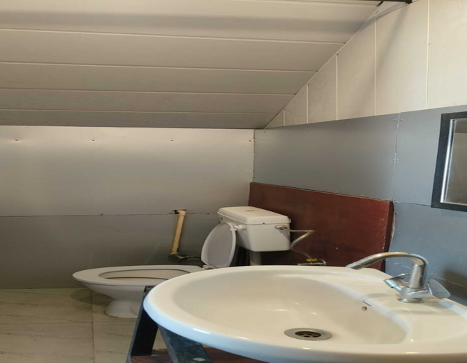 Bathroom, Kasana Club Mussoorie, Dehradun