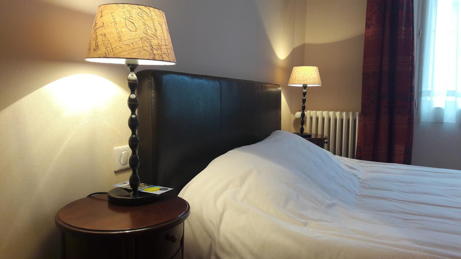 Bedroom 3, Hôtel les Aubépines, Eure-et-Loir