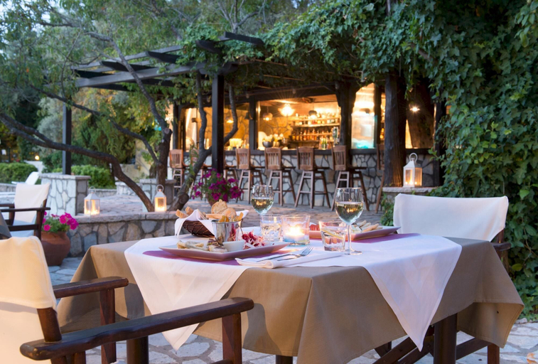Room 5, Mousses Villas - Thalia - Detached Two-bedroom Villa With Access to Childcare Facilities, Ionian Islands
