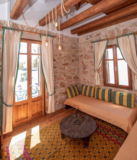 Others 5, Aeolos Guesthouse, Peloponnese