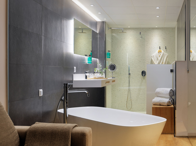 Bathroom 5, Hotel Saratoga, Baleares