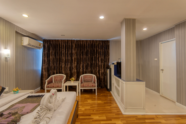 Bedroom 28