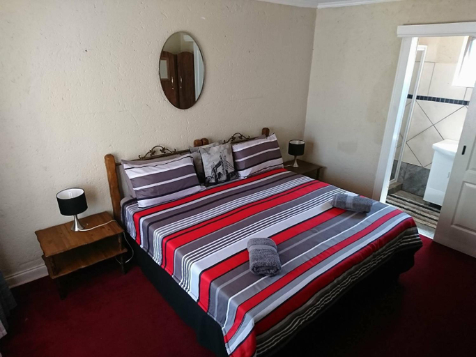 Others 2, Camelot Estate Lodging, Frances Baard