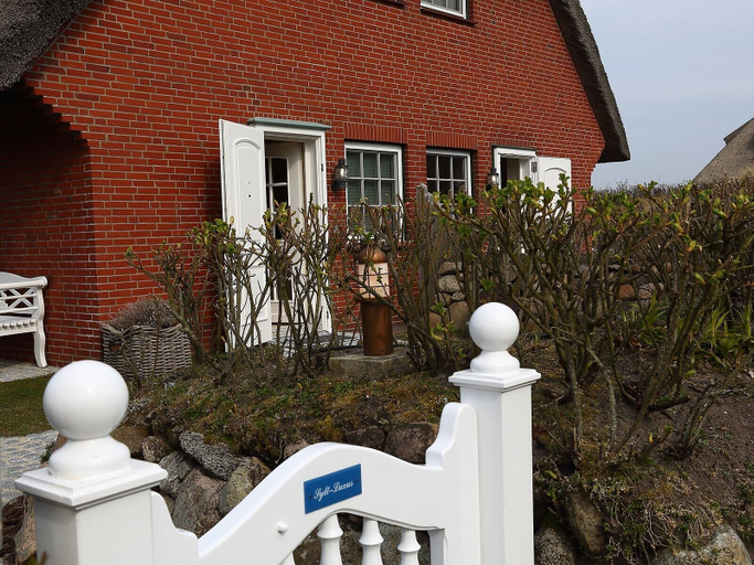 Exterior & Views 2, Ferienwohnung Dikstig "links", Nordfriesland
