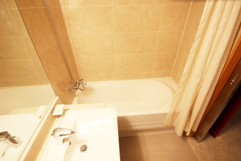 Bathroom 4, Rex Seoul, Jung