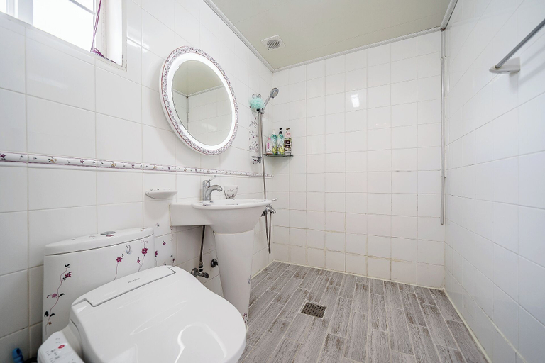 Bathroom 3, Pungcha & Herb Pension, Pyeongchang