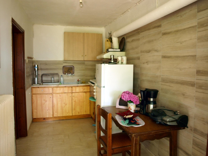 Private kitchen, Paradeisos Double Room 6, Thessaly
