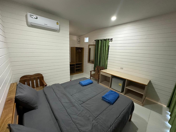 Bedroom 16