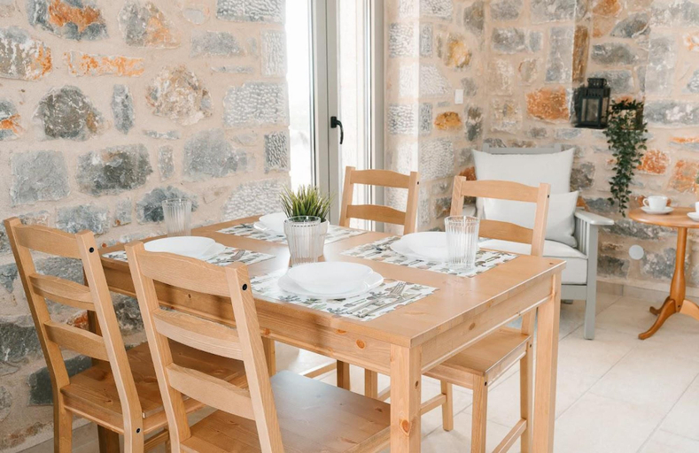 Others 3, Villa Dioni Thio in Ditiki Mani, Peloponnese