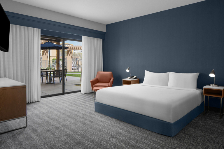 Bedroom 4, Courtyard by Marriott San Diego Central, San Diego