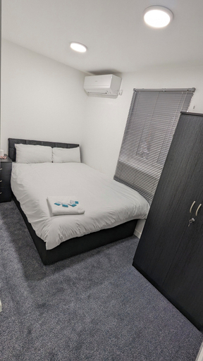 Bedroom 5, Cosy Rooms, London