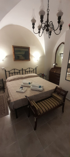 Bedroom, I Cappuccini B&B, Sassari