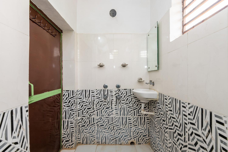 Bathroom, An Authentic Village Farm (Jhansi,UP), Tikamgarh