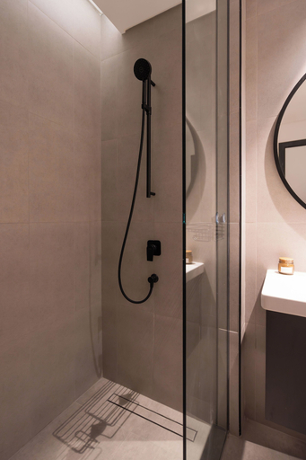 Bathroom 4, Waves - Comfort and Style in a 21st-Floor Studio With View, Dubai