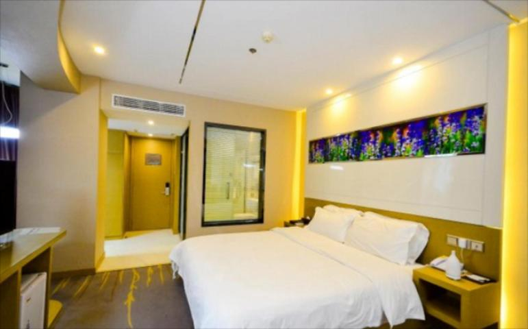 Bedroom 24