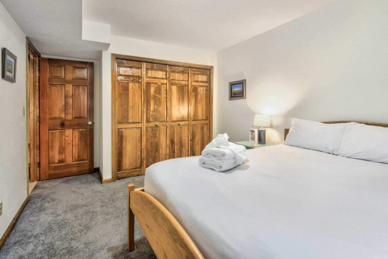 Bedroom 3, 5BD Mountain Getawayhot Tub & Foosball, El Paso