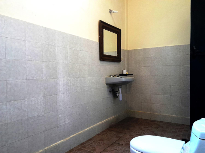 Bathroom 22