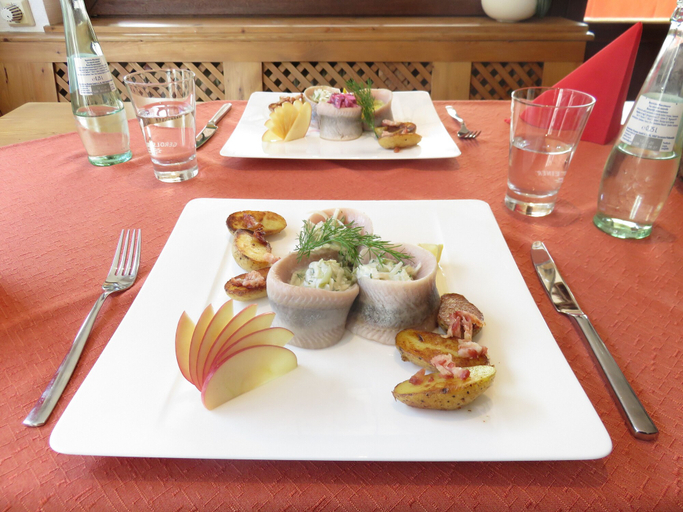 Food & Drinks 4, Hotel Haus am Berg, Eifelkreis Bitburg-Prüm