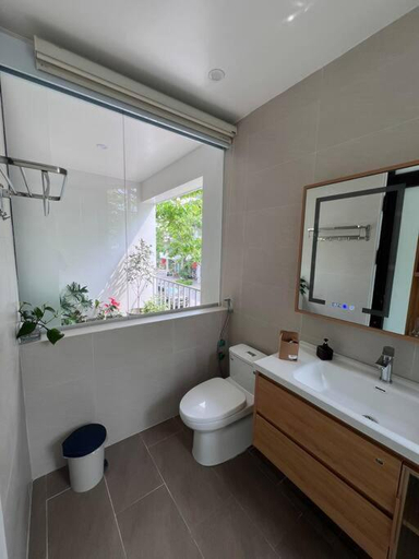 Bathroom 3, Rosemary's, Hạ Long