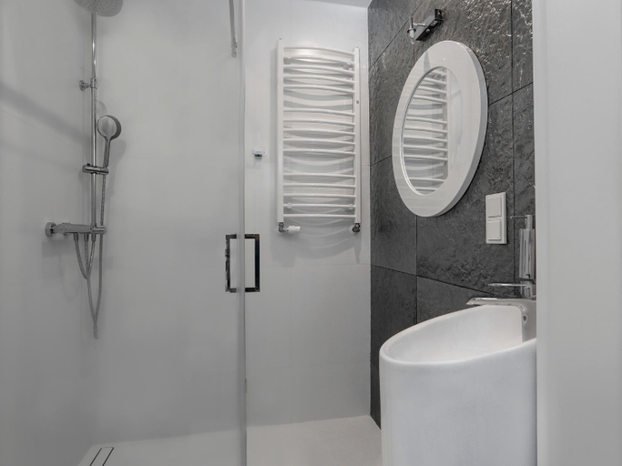 Bathroom 4, Sweet Suite, Gdańsk City