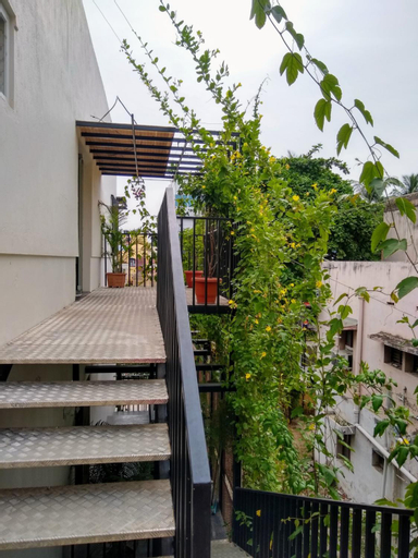 Others 5, Avea Accommodation, Madurai