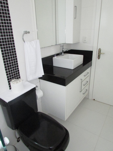 Bathroom 3, San Clemente Residence, Gramado