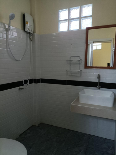 Bathroom 8