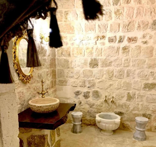 Bathroom, antikhan otel, Kızıltepe