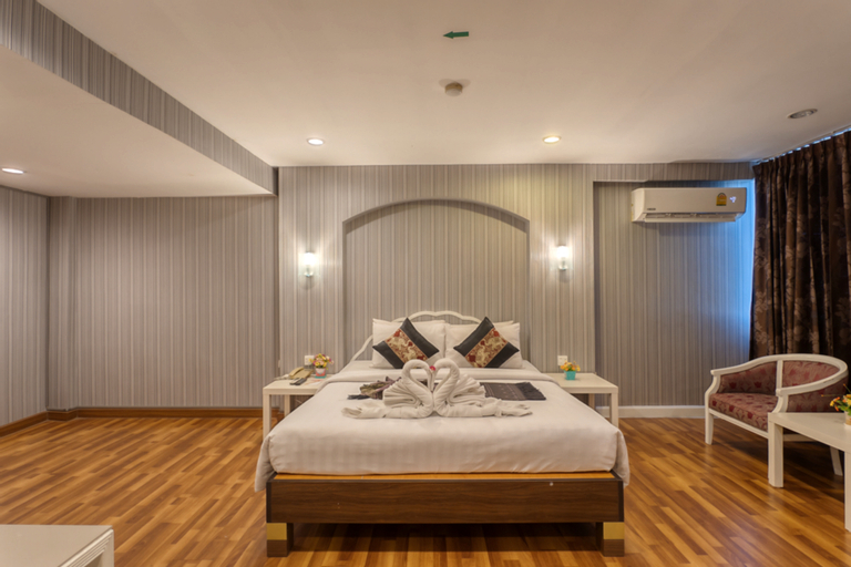 Bedroom 30