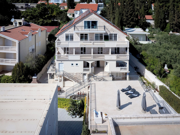 Exterior & Views 2, Beachfront Villa near Zlatni rat, Bol