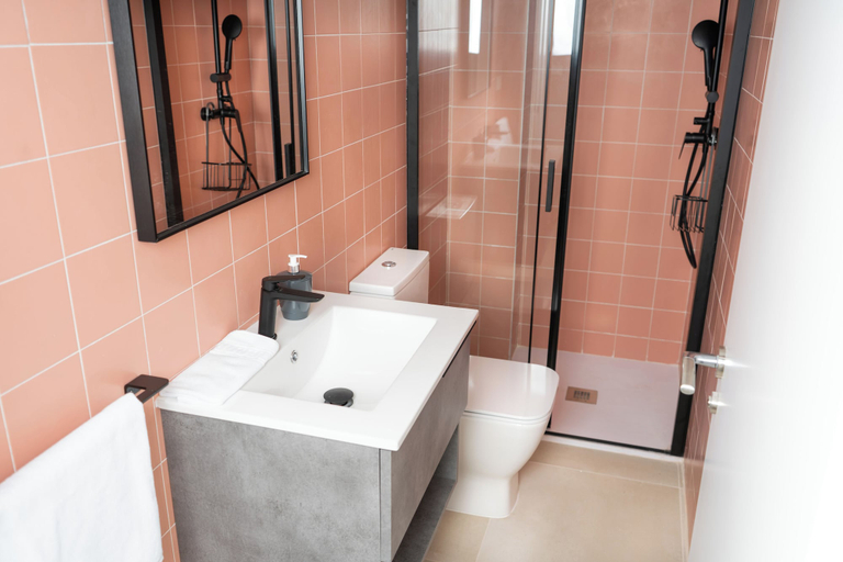 Bathroom 3, Apartamentos Turísticos Plaza del Rey, Murcia