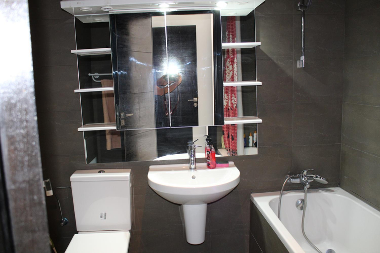 Bathroom 3, La Fontaine, Marrakech