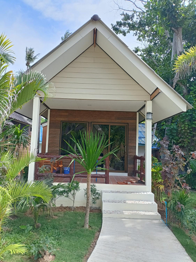 Exterior 2