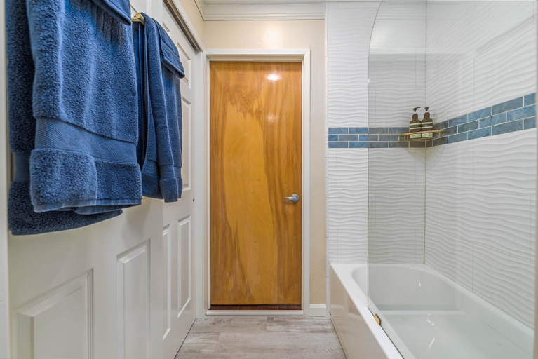 Bathroom 4