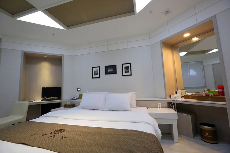 Bedroom 2, B-Stay Bucheon Hotel, Gyeyang