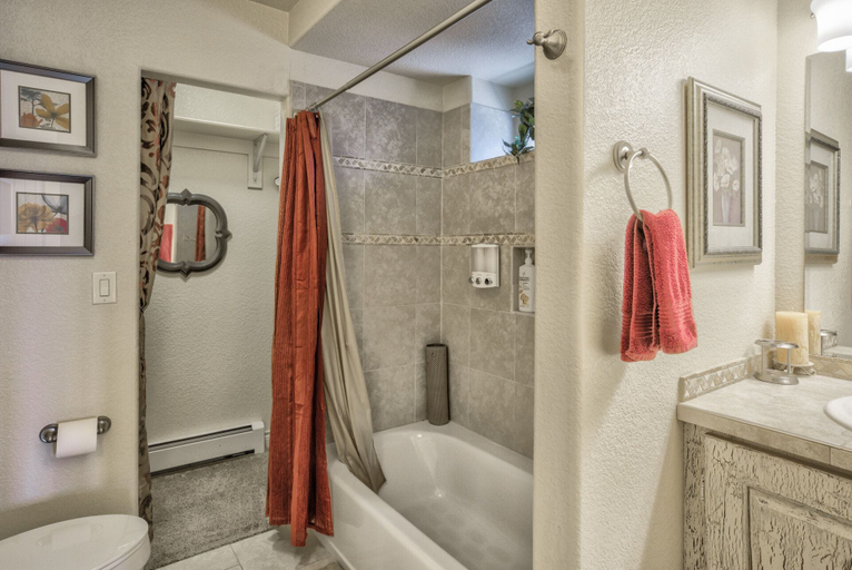 Bathroom 4, 2brdowntown Occmountain Views & Grill, El Paso