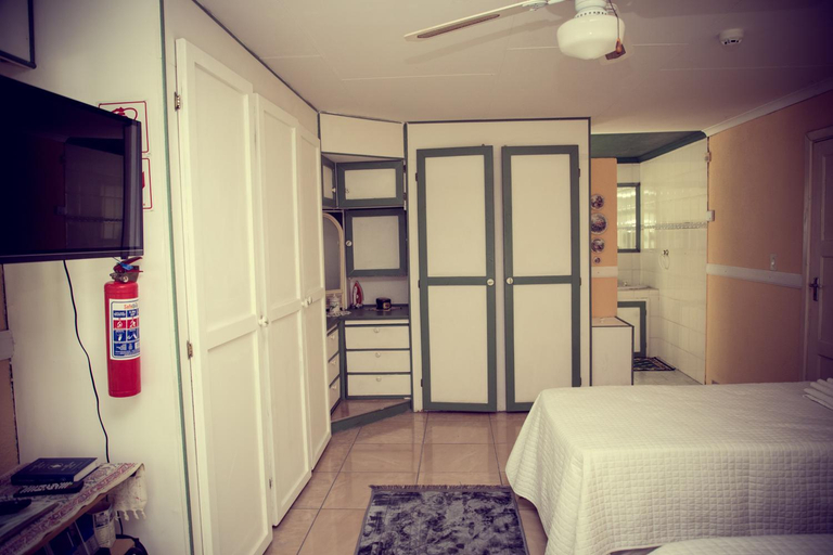 Others 3, The Cottage, Bojanala