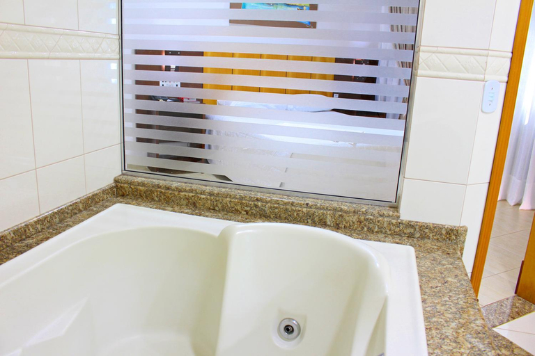 Bathroom 2, Dois Vizinhos Palace Hotel, Dois Vizinhos