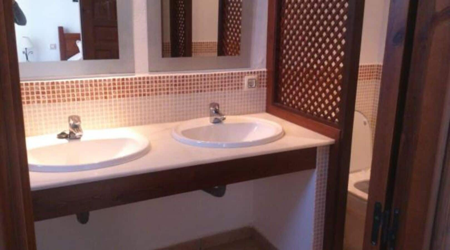 Bathroom 3, Atlanterra House 103448 by MO Rentals, Cádiz