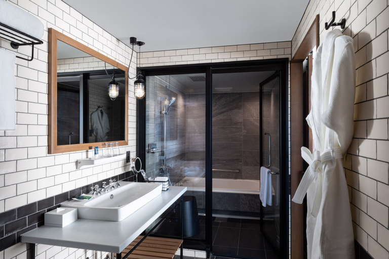Bathroom 4, Four Points by Sheraton Nagoya, Chubu International Airport, Tokoname