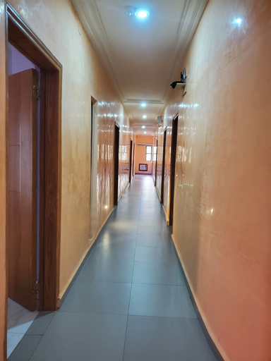 Others 5, Zanzibar towers Nnewi, Idemili South