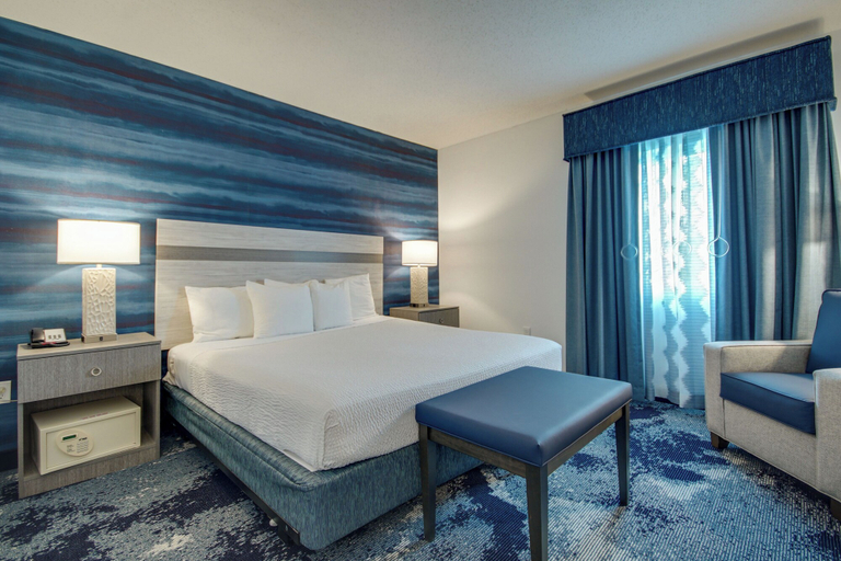 Bedroom 3, Atlantic Sands Hotel & Conference Center, Sussex