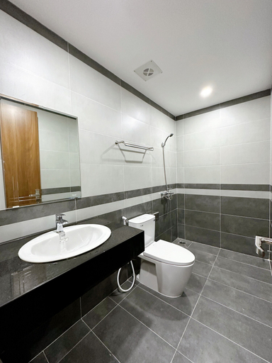 Bathroom 4, Cindy's Westlake Apartment, Tây Hồ