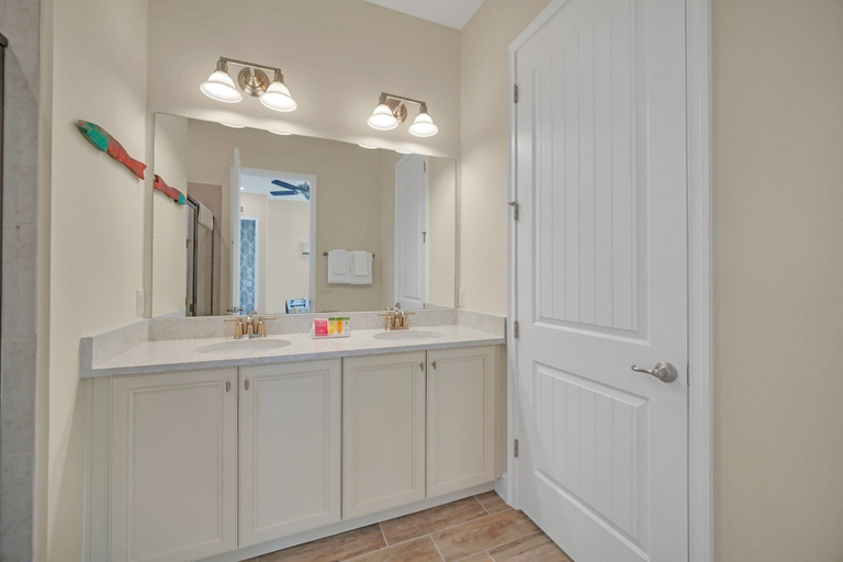 Bathroom 3, 2914 Salted Rim Road, Osceola