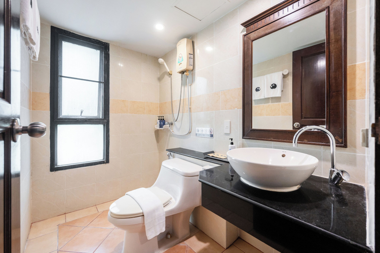 Bathroom 4, Kokotel Khao Lak Seascape, Takua Pa
