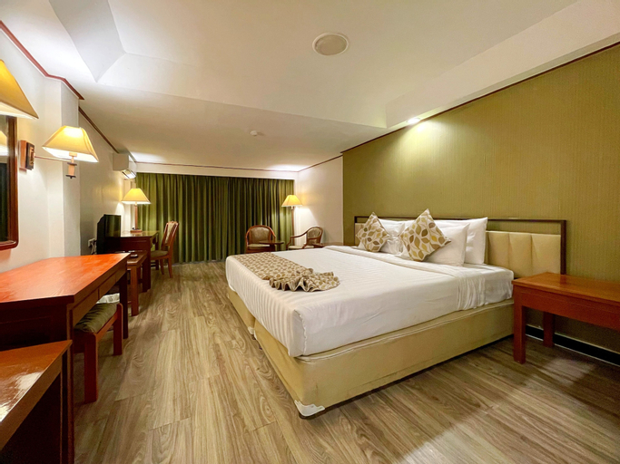 Bedroom 13