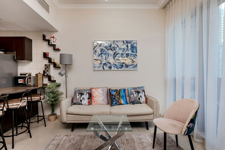 Others 5, Handsome 1BR in Bay Central Tower, Dubai