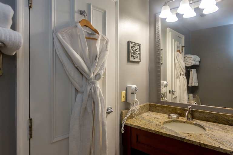 Bathroom 17