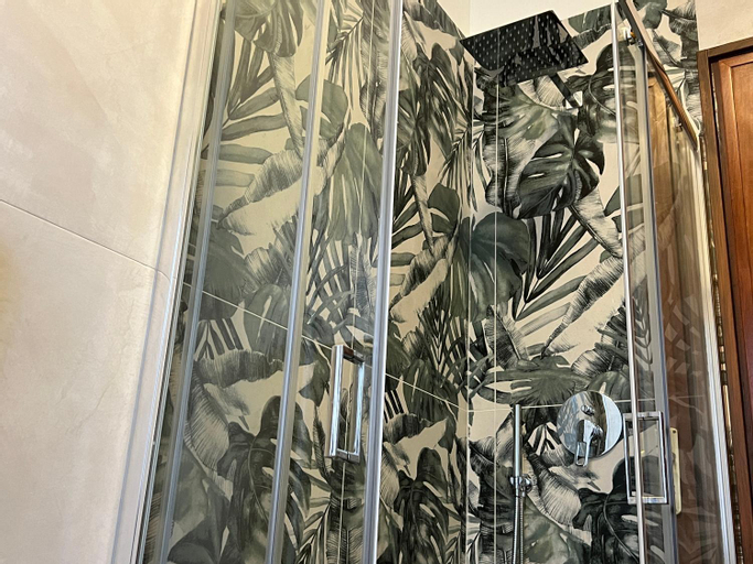Others 4, Garden Apartment, Savona