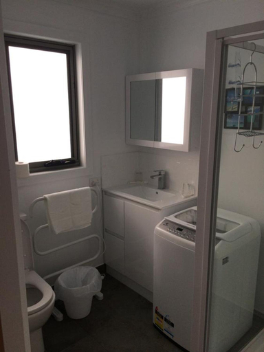 Bathroom 1, Scout Hall, Derwent Valley